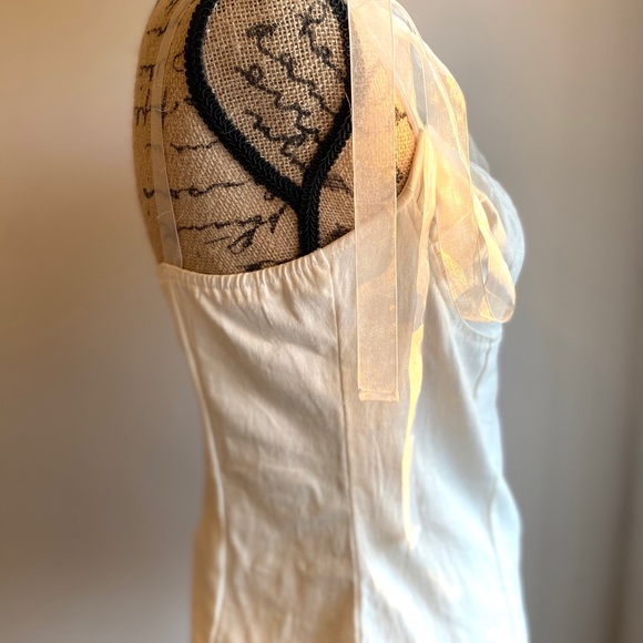 White ribbon tie top - Picture 4 of 4